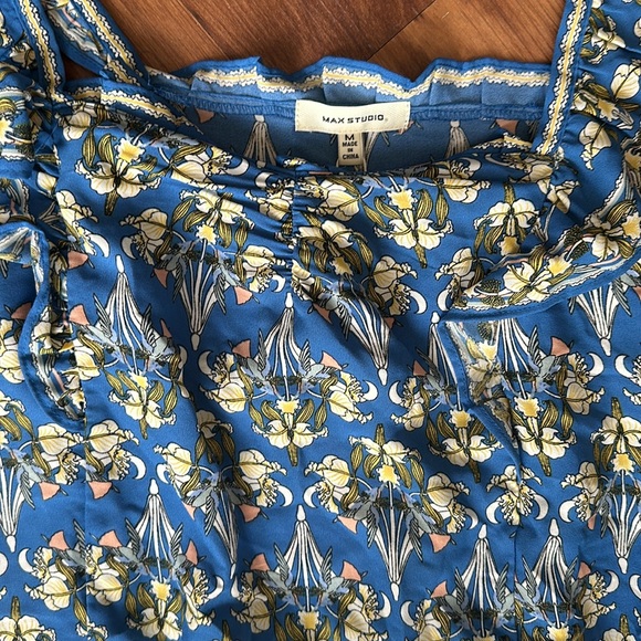 Max studio tank. - Picture 2 of 4